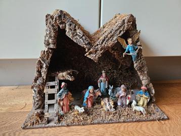 Vintage kerststal met beeldjes  beschikbaar voor biedingen