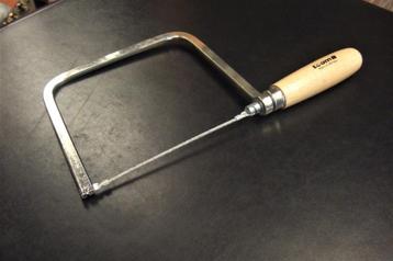 tegelzaagje beschikbaar voor biedingen