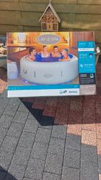 2 opblaasbare jacuzzi's, 1 pomp en allerlei toebehoren., Tuin en Terras, Ophalen, Zo goed als nieuw, Grondzeil, Opblaasbaar