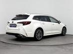 Toyota Corolla Touring Sports Hybrid 140 Business Plus *DEMO, 12 maanden, 450 kg, 4 cilinders, Wit