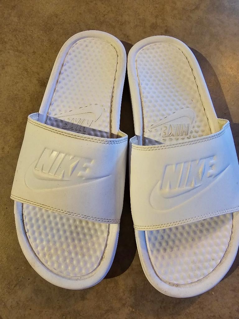 NIKE, Benassi JDI Slipper , Maat 40,5, Wit, Nike, Ophalen of Verzenden, Sneakers of Gympen