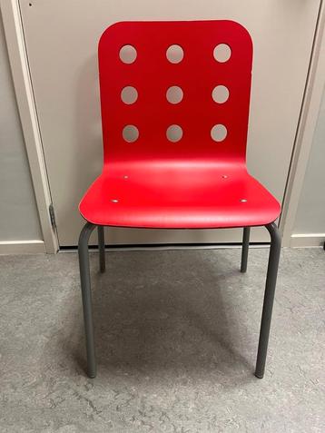 10x Ikea Jules stoelen - Rood & Hout beschikbaar voor biedingen