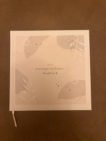 Mijn zwangerschapsdagboek - Maan Amsterdam beschikbaar voor biedingen