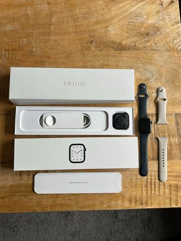 Apple Watch Series 7 41mm midnight beschikbaar voor biedingen