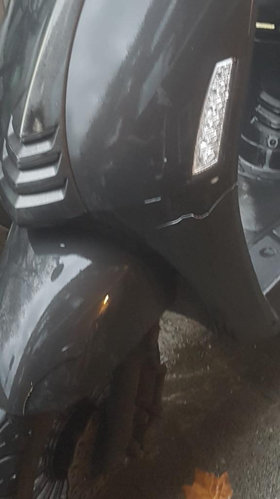 Bromscooter aangeboden tegen elk aannemelijk bod, Fietsen en Brommers, Scooters | Overige merken, Gebruikt, Maximaal 45 km/u, Benzine