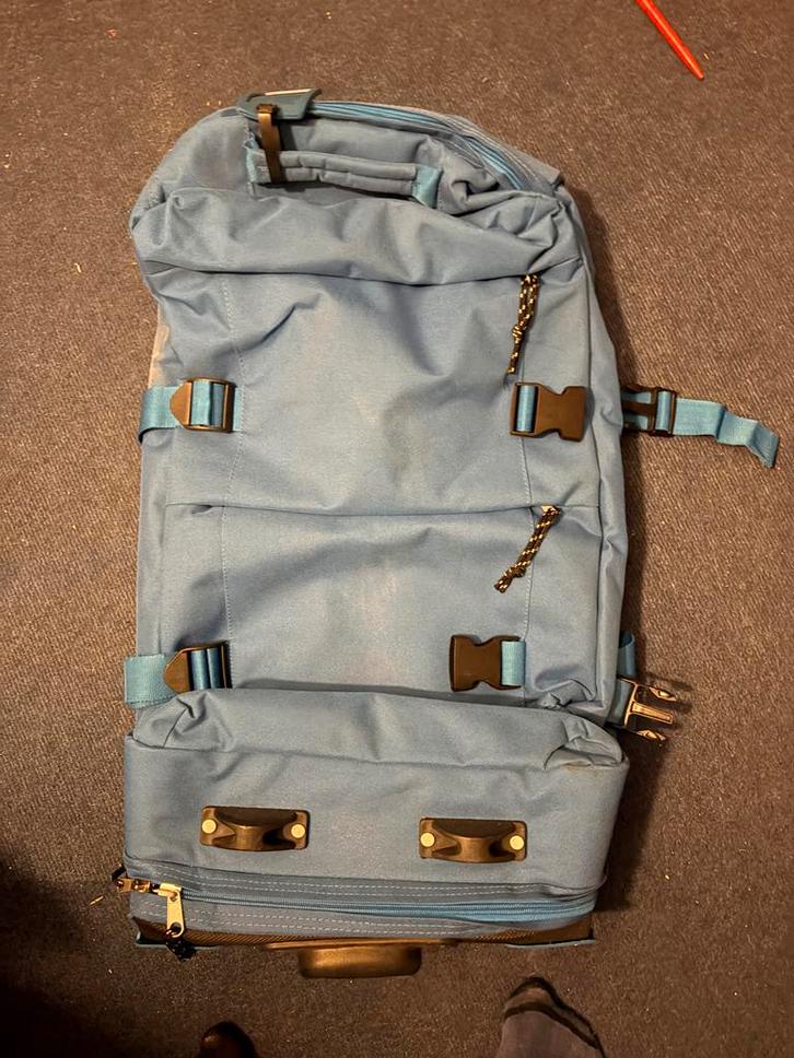 Blauwe Reistas met Wieltjes, Sieraden, Tassen en Uiterlijk, Tassen | Reistassen en Weekendtassen, Gebruikt, Blauw, 60 tot 80 cm