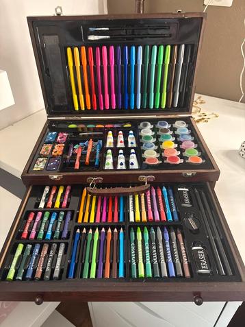 Complete Schilder set kleur potloden stiften Houten Koffer beschikbaar voor biedingen