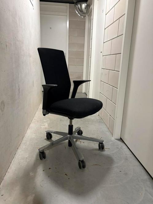 HAG Bureaustoel Ergonomisch, Huis en Inrichting, Bureaustoelen, Gebruikt, Bureaustoel, Zwart, Ergonomisch, Ophalen
