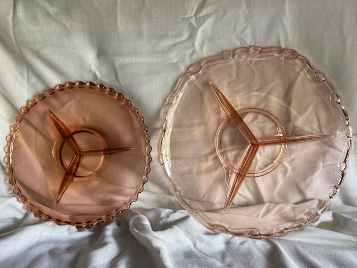 2 vintage glazen Rosaline 3-vaks schalen, Antiek en Kunst, Antiek | Schalen, Ophalen of Verzenden