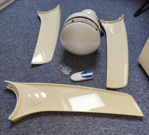 Plafondventilator met lamp en afstandsbediening, Witgoed en Apparatuur, Ventilatoren, Gebruikt, Plafondventilator, Ventilator met afstandsbediening