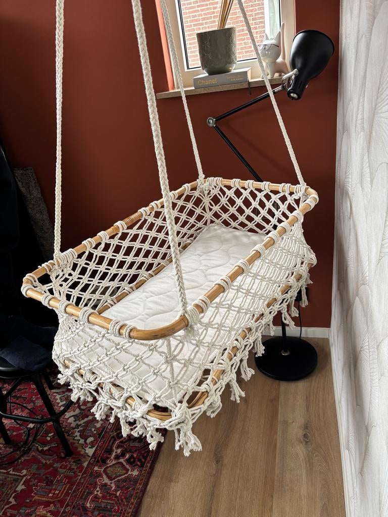 Mooie baby hangwieg macrame, Kinderen en Baby's, Babywiegjes en Ledikanten, Ophalen, Zo goed als nieuw, Wieg