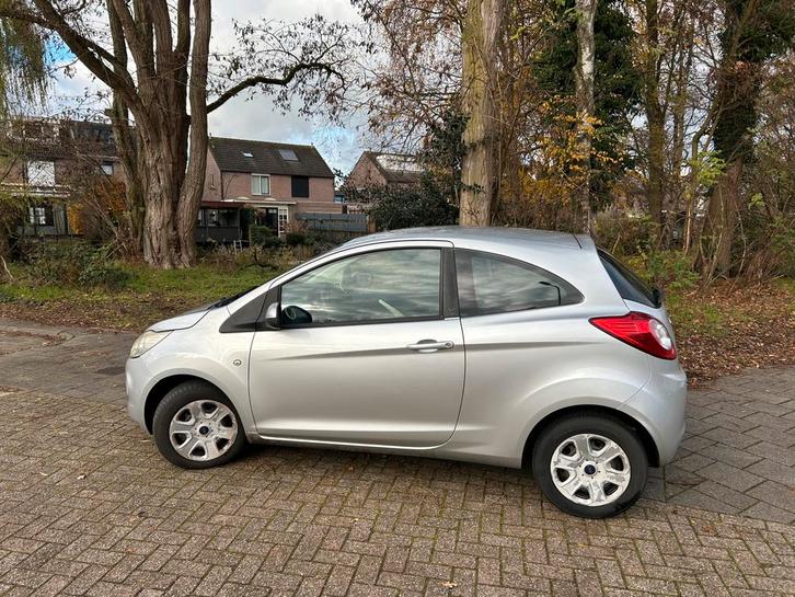 Ford Ka 1.2 51KW 2010 Grijs, Auto's, Ford, Particulier, Ka, Benzine, B, Hatchback, Handgeschakeld, Geïmporteerd, Zilver of Grijs