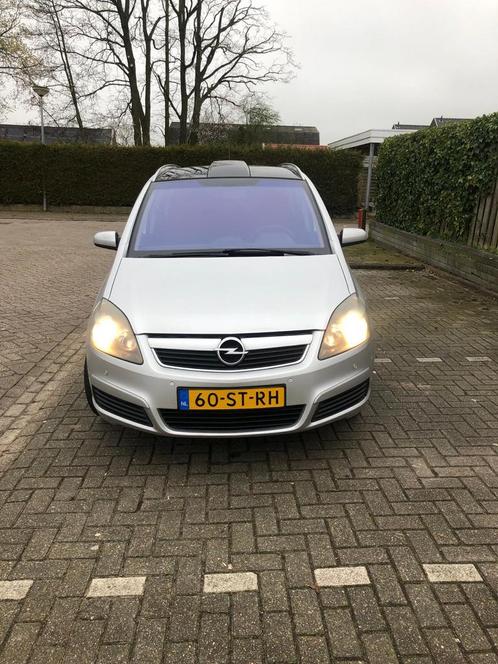 Opel Zafira 1.8 automaat 2006 Grijs 7 persoons, Auto's, Opel, Particulier, Zafira, ABS, Airbags, Airconditioning, Bluetooth, Boordcomputer