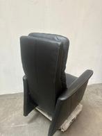 Elektrische zwart leder  Relax fauteuil, Ophalen, Zo goed als nieuw