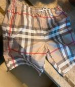 Elegante spring  Burbbery korte broek, Ophalen of Verzenden, Zo goed als nieuw, Broek of Spijkerbroek