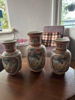 Imari Vazen Set (3) - Vintage Japans Porselein, Aardewerk of Porselein, Ophalen of Verzenden, Zo goed als nieuw, Minder dan 50 cm