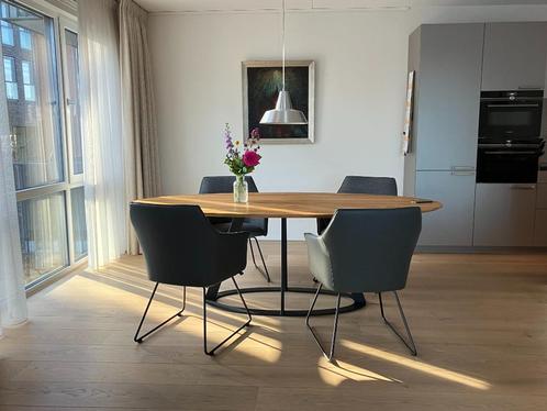 Harvink Fier eettafel (225x115) + 4 Leolux Mara stoelen zgan, Huis en Inrichting, Complete eetkamers, Zo goed als nieuw, 4 tot 6 stoelen