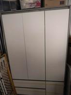 Jysk Kast met minimale schade aan deurtjes, Huis en Inrichting, Ophalen