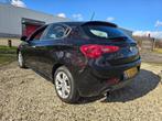 Alfa Romeo Giulietta 1.4 T Distinctive XENON/leer/CRUISE, Auto's, Alfa Romeo, Voorwielaandrijving, Euro 5, Gebruikt, Start-stop-systeem