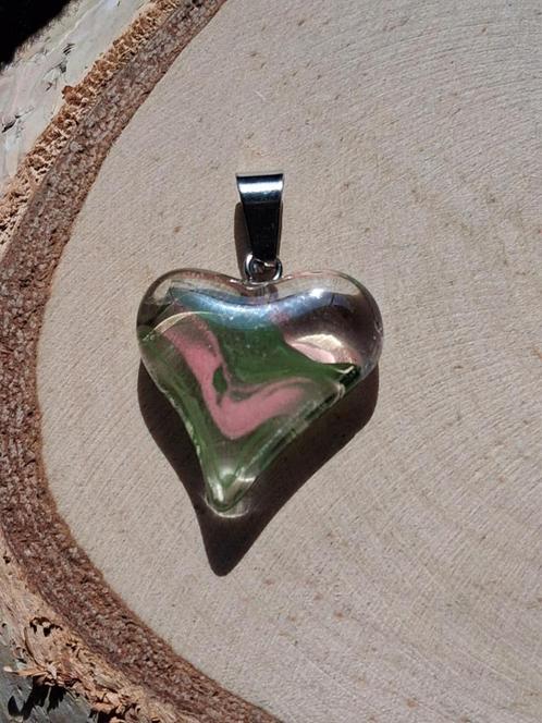 hangertje hartje roze/groen, Sieraden, Tassen en Uiterlijk, Kettinghangers, Nieuw, Hart, Ophalen of Verzenden
