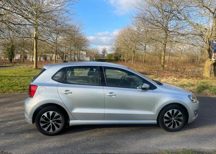 Volkswagen Polo 1.0 TSI 70KW DSG 2015 Grijs Automaat, Auto's, Volkswagen, Particulier, ABS, Airbags, Airconditioning, Alarm, Apple Carplay