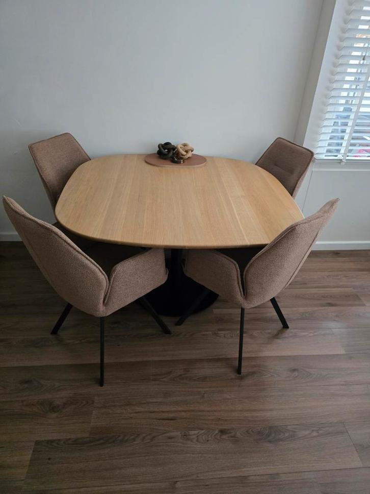 Eettafel met 4 eetkamerstoelen, Huis en Inrichting, Tafels | Eettafels, 100 tot 150 cm, 100 tot 150 cm, Rond, Ophalen of Verzenden