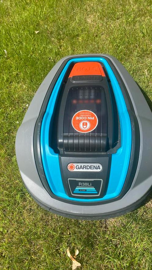 Gardena r38li met 550 uur., Tuin en Terras, Robotmaaiers, Zo goed als nieuw, Ophalen of Verzenden