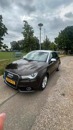 Audi A1 1.2 Tfsi 63KW SB 2013 Bruin, Auto's, Audi, Voorwielaandrijving, A1, 4 cilinders, Bruin