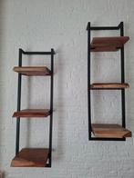 Twee nette houten wandrekken., Ophalen of Verzenden, Zo goed als nieuw