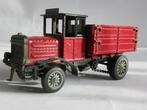 Henschel Truck 1926 Model Red - Black, Hobby en Vrije tijd, Modelauto's | Overige schalen, Gebruikt, Bus of Vrachtwagen, Henschel Truck