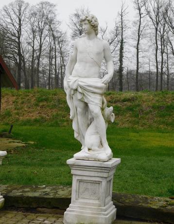 Tuinbeeld Sint-Hubertus op Sokkel - 205 cm - Steen beschikbaar voor biedingen