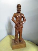 14252) mooi houten beeldje  visser  hoog 27cm, Antiek en Kunst, Ophalen of Verzenden