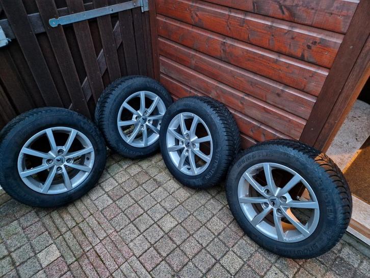 Winterbanden op velg., Auto-onderdelen, Overige Auto-onderdelen, Mazda, Ophalen