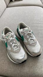 Nike Phoenix maat 40 / jongens sportschoenen, Ophalen, Zo goed als nieuw, Sportschoenen