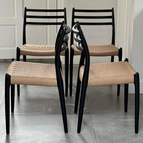 Set Deens design Moller stoelen models 78 mat zwart restored, Huis en Inrichting, Stoelen, Zo goed als nieuw, Vier, Hout, Overige materialen