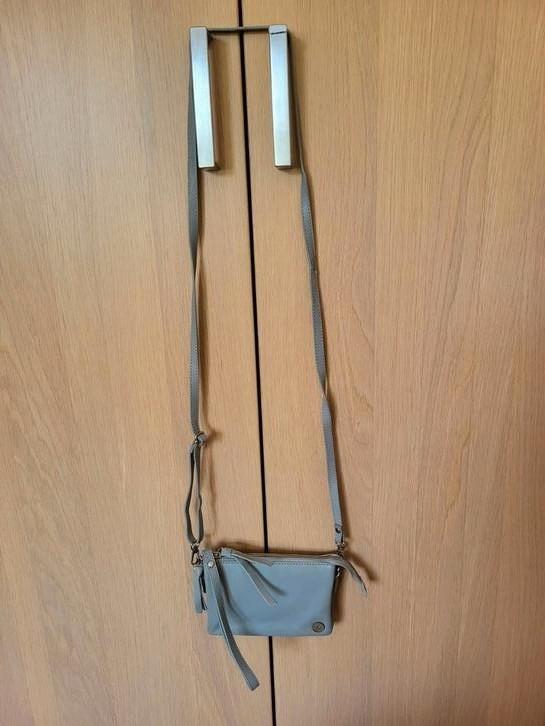 Leren festival tasje nieuw., Sieraden, Tassen en Uiterlijk, Tassen | Damestassen, Nieuw, Schoudertasje, Bruin, Ophalen of Verzenden