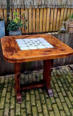 Mooie oude tafel met tegels vierkant, Antiek en Kunst, Antiek | Wandborden en Tegels, Ophalen