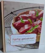 Kookboek Hartig gebakken - Livia Claessen, Ophalen of Verzenden, Zo goed als nieuw
