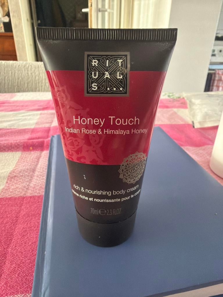 Rituals Honey Touch Bodycrème 70ml, Sieraden, Tassen en Uiterlijk, Uiterlijk | Lichaamsverzorging, Ophalen of Verzenden, Zo goed als nieuw