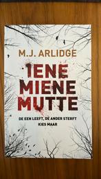 M.J. Arlidge - Iene Miene Mutte, Boeken, Thrillers, Ophalen of Verzenden, Zo goed als nieuw, M.J. Arlidge