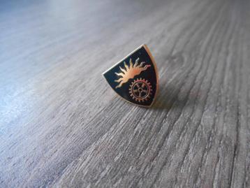 Militaire pin beschikbaar voor biedingen