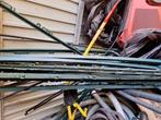 Prikpalen zo'n 20 stuks min 1 meter hoog en stroom lint, Ophalen