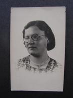 Portret foto SCHOTEL Rotterdam: Jonge vrouw, jaren ’30, Verzamelen, Foto's en Prenten, Gebruikt, Foto, Ophalen of Verzenden, Voor 1940