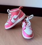 Nike air Jordan roze/wit - maat 25, Kinderen en Baby's, Kinderkleding | Schoenen en Sokken, Ophalen