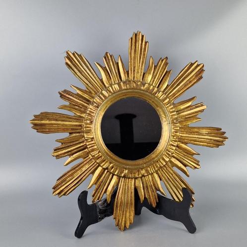 Vintage goudkleurige ronde zonnespiegel "sunburst mirror", Antiek en Kunst, Antiek | Spiegels, Minder dan 50 cm, Minder dan 100 cm