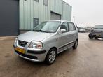 Hyundai Atos 1.1 AUT 2004 Grijs, Auto's, 31 €/maand, Origineel Nederlands, Atos, Grijs