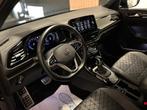 Volkswagen T-Roc 1.5 TSI R-Line | Pano | IQ - Light | Ledbar, 1258 kg, Zwart, 4 cilinders, 150 pk