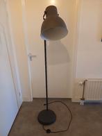 Vloerlamp grijs, Huis en Inrichting, Lampen | Vloerlampen, Ophalen, Zo goed als nieuw, 150 tot 200 cm
