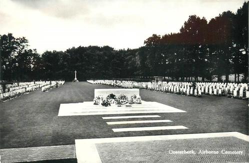(387-045-019) Oosterbeek Airborne Cemetery, Verzamelen, Ansichtkaarten | Nederland, Gelderland, Voor 1920, Verzenden