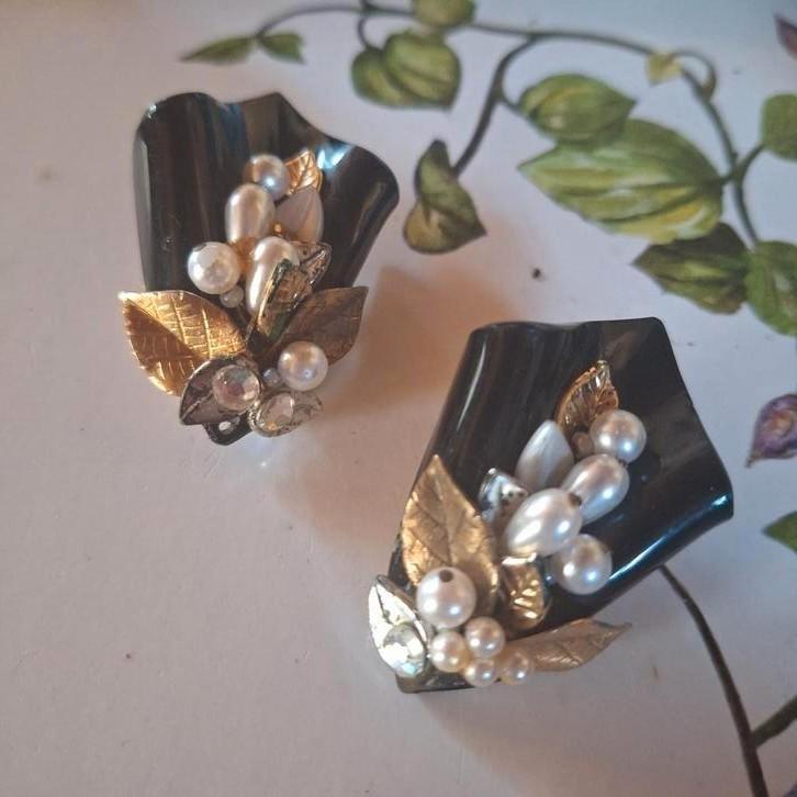 Leuke grote oorbellen zwart met pareltjes, Sieraden, Tassen en Uiterlijk, Oorbellen, Gebruikt, Overige materialen, Zwart, Ophalen of Verzenden